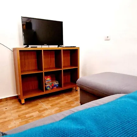 Relax 2 Bedrooms Wifi Free Big Terrace 度假居
