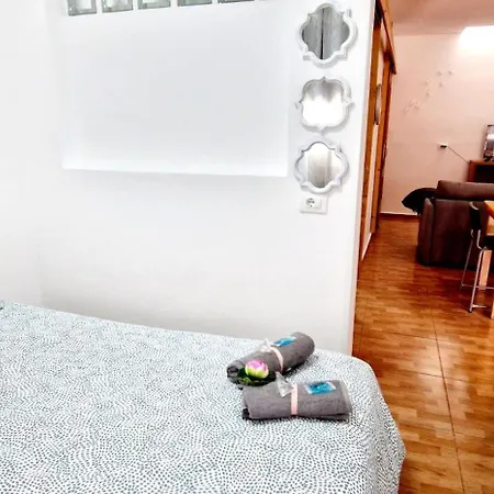 Relax 2 Bedrooms Wifi Free Big Terrace 코스타델실렌시오